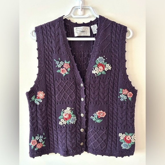 Northern Isles Sweaters - PORTRAITS by NORTHERN ISLES Hand Embroidered Eggplant Knit Floral Vest | Medium
